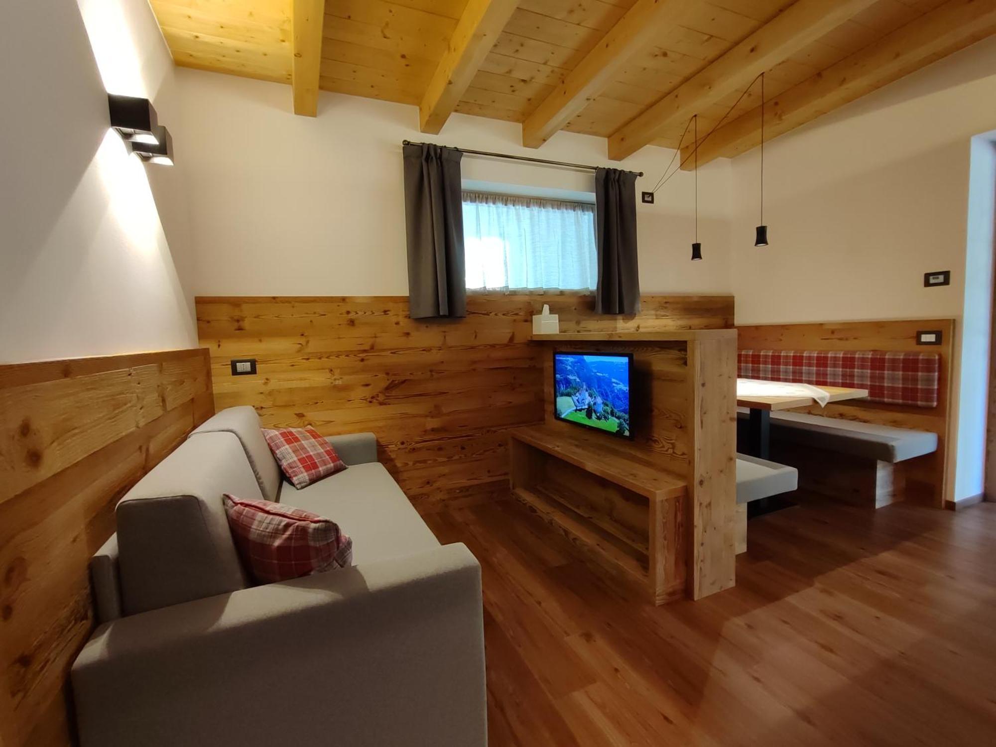 Dolomites B&B - Suites, Apartments And Spa Tesero Exterior photo